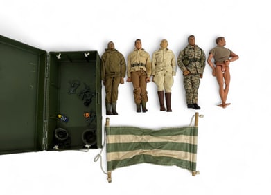 G.I Joe Action Figures (Lot of 5 & Case)