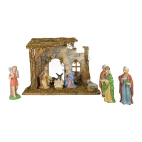 Nativity Scene 7 piece figures and manger