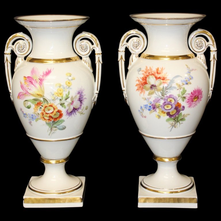 Pair of Porcelain Meissen Vases (1 of 10)