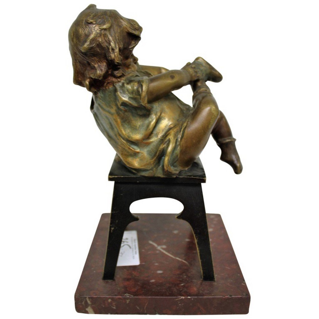 Bronze Statue of Little Girl by Juan Clara. (1 of 7)