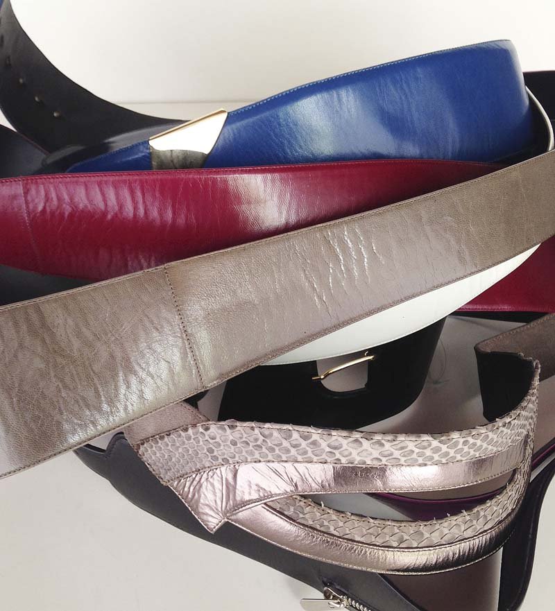 CHARLES JOURDAN. 6 ceintures: Cuir