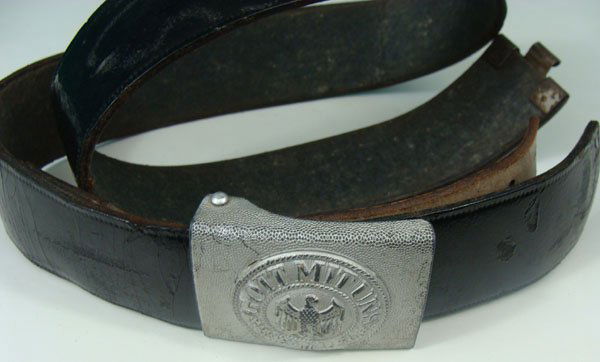 WWII German Army Enlisted Belt and Buckle: WWII German Army Enlisted Belt and Buckle. Belt with the maker marks.