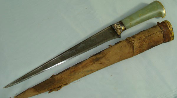 18th Century Indo Persian Knife with Jade Handle: 18th Century Indo Persian Kard Knife with Wootz Steel Blade and Jade Handle. Gold inlaying across the blade and the handle. Jade is Undamaged. Length of the blade is 9 1/4", total length is 15 1/2".