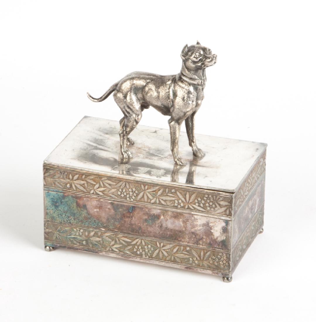 Meriden Silver Plate Box with Dog (1 of 3)