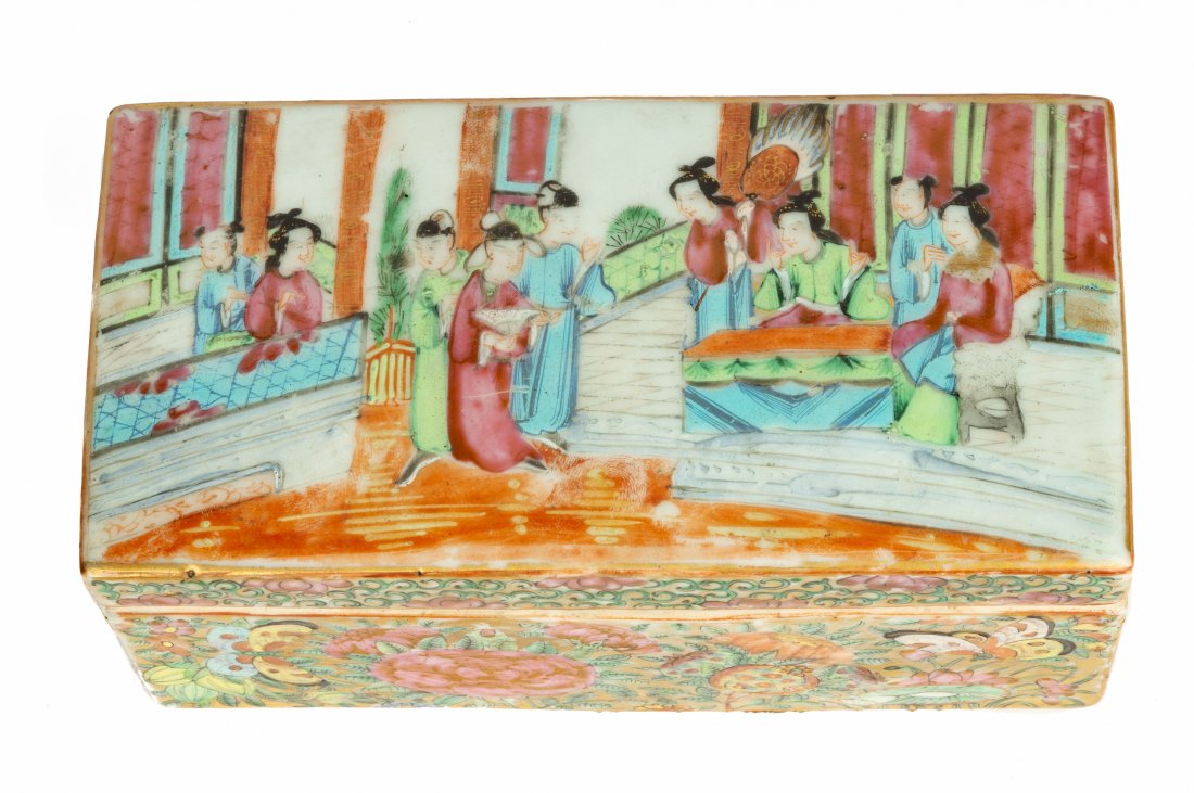 Chinese Rose Medallion Porcelain Box (1 of 4)