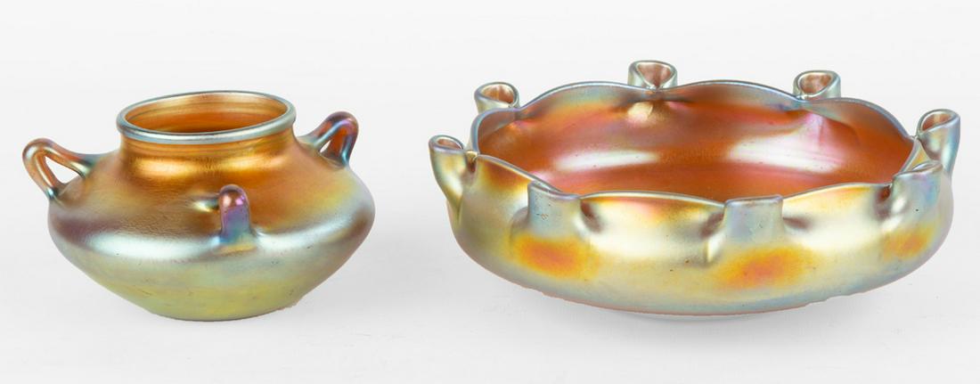 Steuben Aurene Centerpiece & Handled Vase: Steuben Aurene Centerpiece & Handled Vase Early 20th century. Inscribed 'Aurene' and numbered. Max 3 x 8 1/2 in.