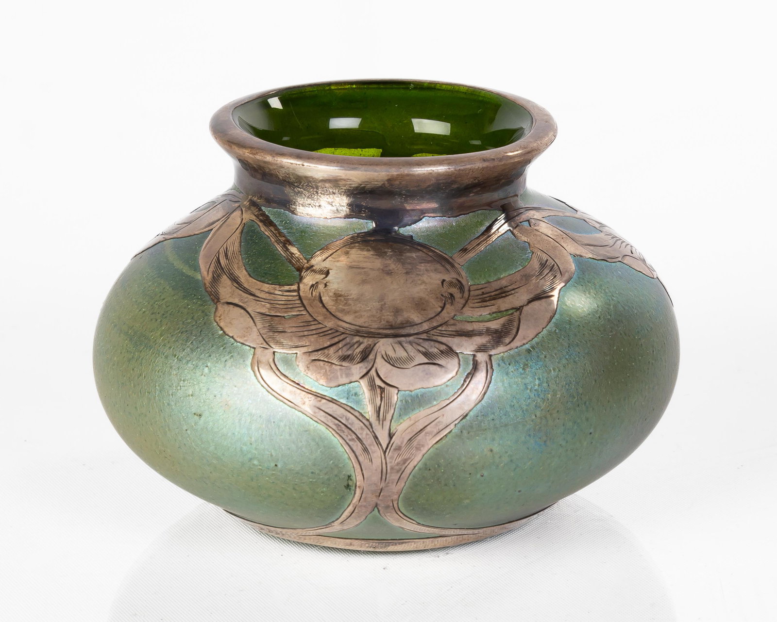 Creta Glatt Iris Art Nouveau Vase (1 of 2)