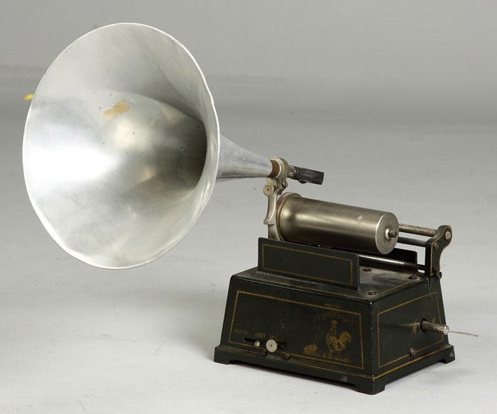 Pathe "Le Gaulois" ("The Frenchman"): Pathe's homage to the Edison Gem Phonograph, made more distinctive by being offered in a range of colors, in this instance green. Dr. Richard Pope