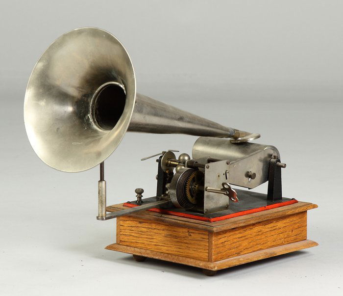 Kasten Puck: Zinc horn. Dr. Richard Pope