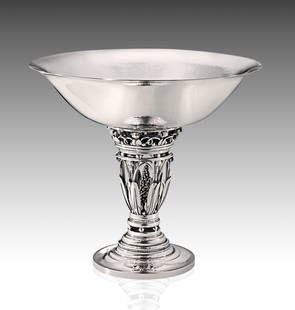 Monumental Georg Jensen Kings Bowl 250A by Johan Rodhe: Monumental Georg Jensen Kings Bowl 250A by Johan Rodhe circa 1925-1932, This is an impressive extra large sterling silver Georg Jensen centerpiece bowl, design 250A by Johan Rohde from 1917. A