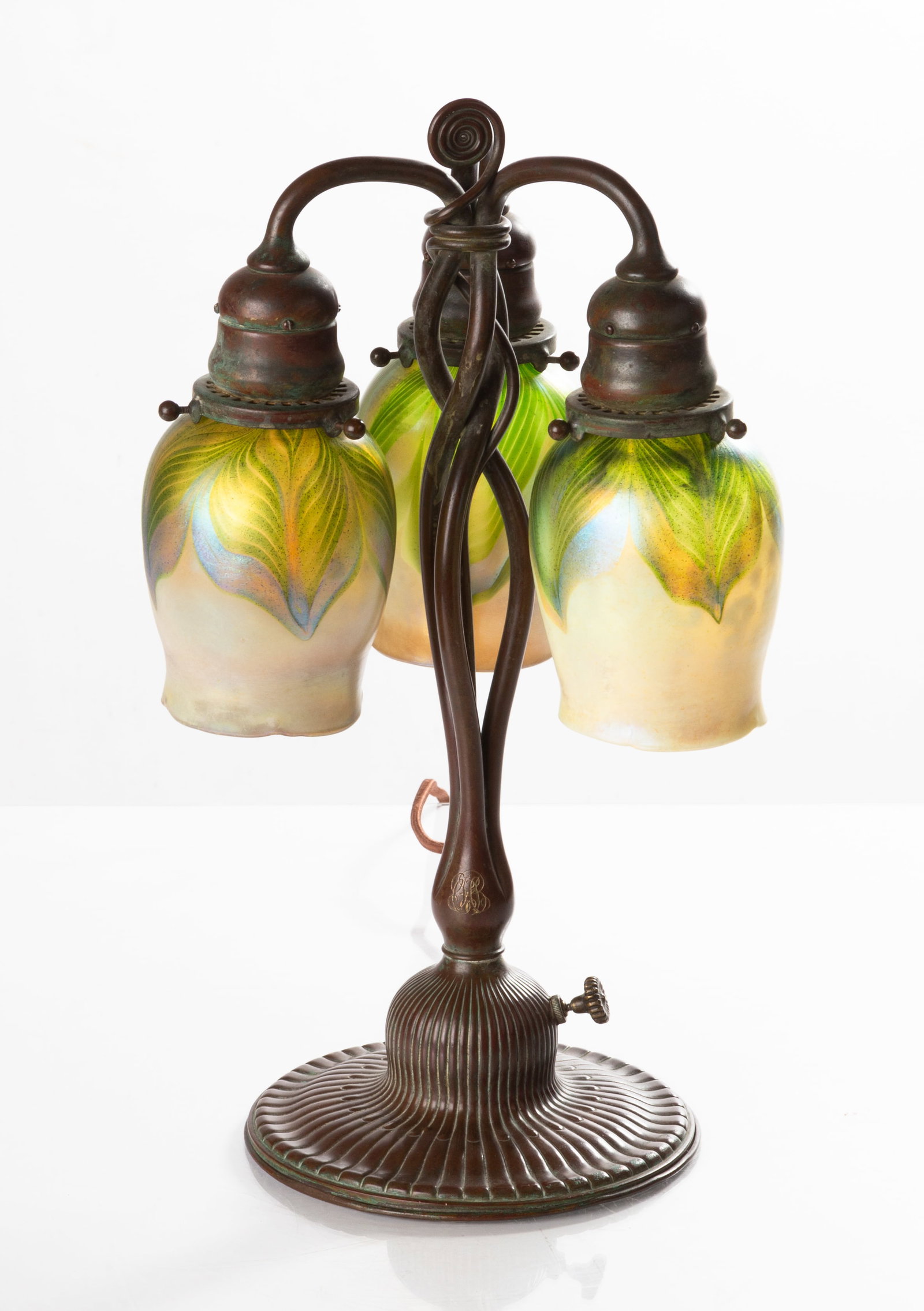 Tiffany Studios Newel Post Lamp with Pulled Feather Shades (1 of 4)