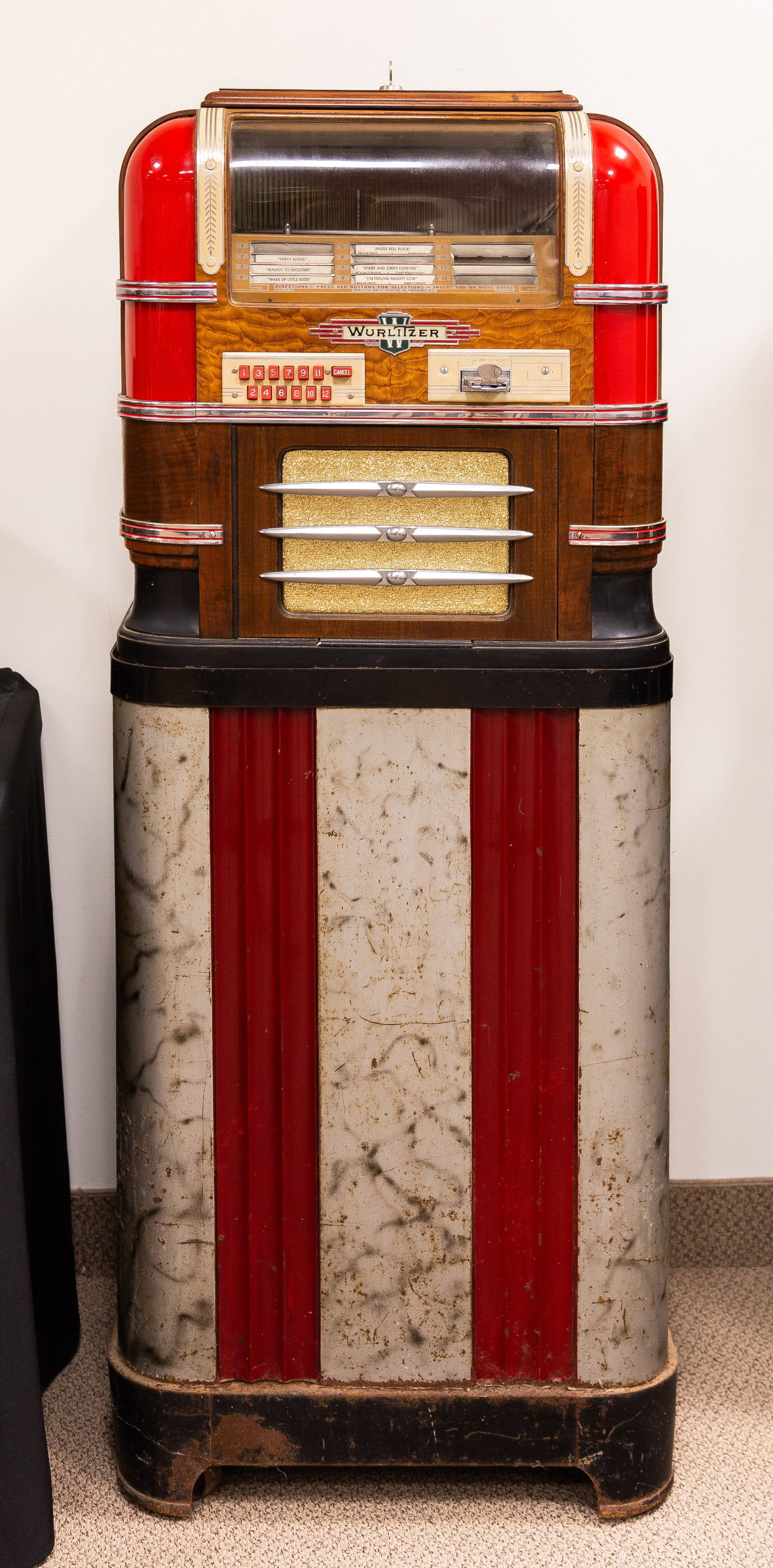 Wurlitzer W61 Counter Top Jukebox, 1938 (1 of 8)