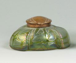 Unsgn. Loetz Inkwell: Unsgn. Loetz Inkwell. Ht 2 1/2" W 4 1/2".