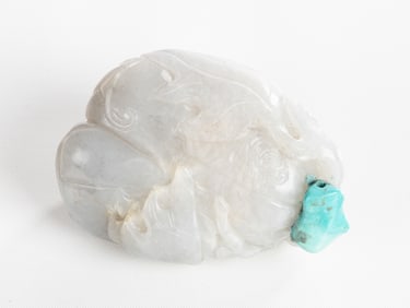 White Jade Gourd Form Snuff Bottle