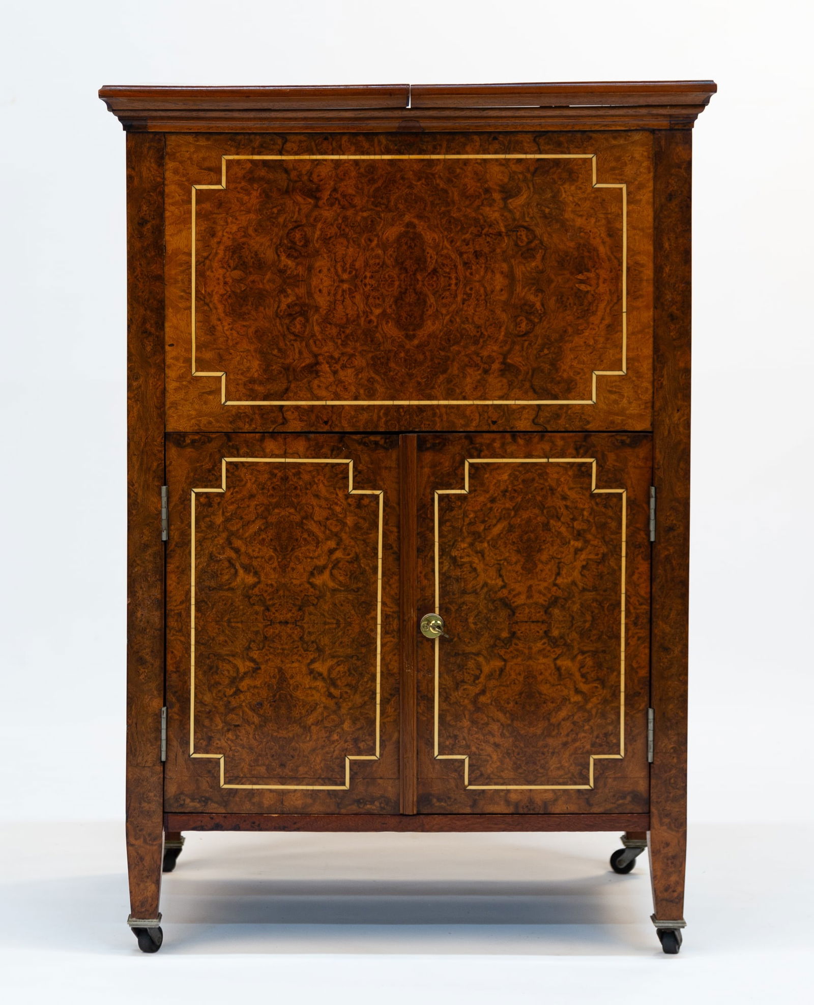 Burl Walnut Pop-Up Bar Cart / Cabinet: Burl Walnut Pop-Up Bar Cart / Cabinet Mid-century. Walnut and burl with satinwood inlay. Includes cut glass tumblers, stemware, and decanters. 32 x 22 x 17 in.