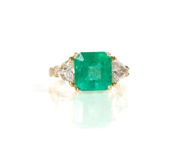 Ladies' 5 Ct. Emerald & Diamond Ring