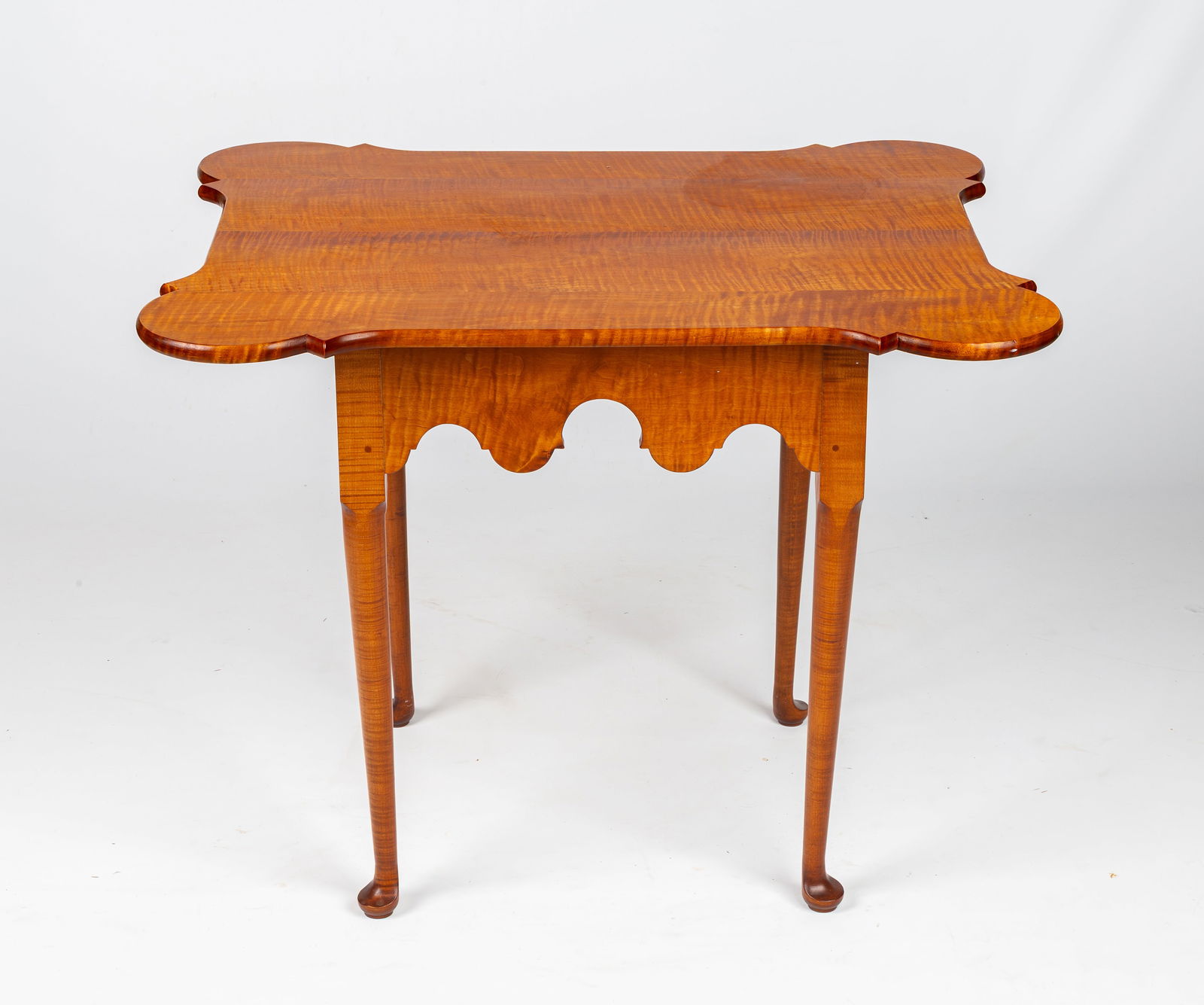 Bench-Made Queen Anne Tiger Maple Table (1 of 5)