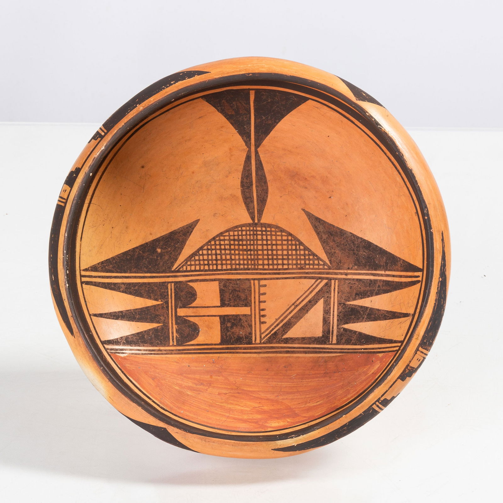 Native American Hopi Bowl: Native American Hopi Bowl With geometric design. 2 3/4 x 8 1/2 in Shipping Note: We provide our own in-house shipping service; separate from LiveAuctioneers. Please reach out to us directly with any i