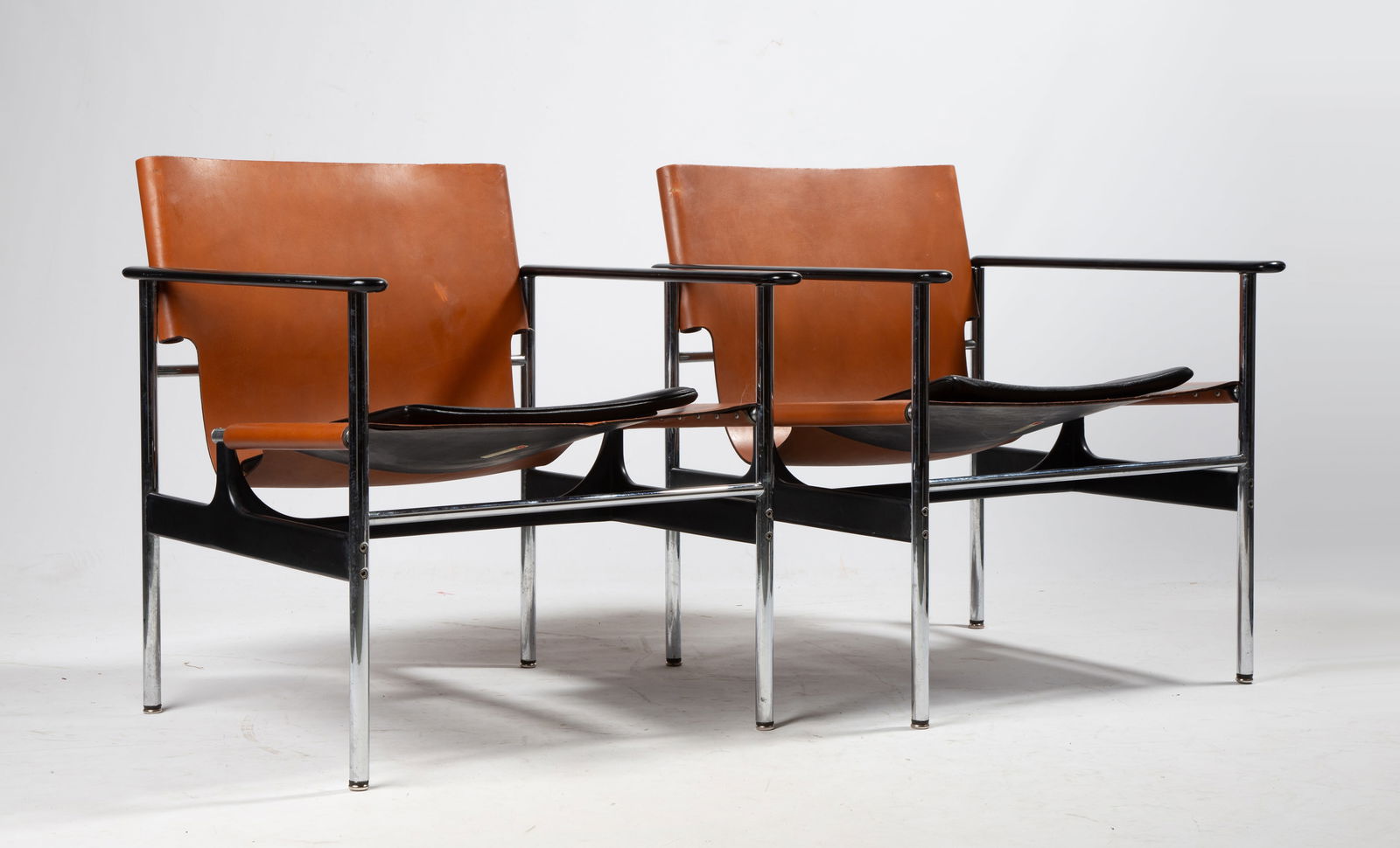 Pair of Lounge Chairs by Charles Pollock for Knoll (1 of 3)
