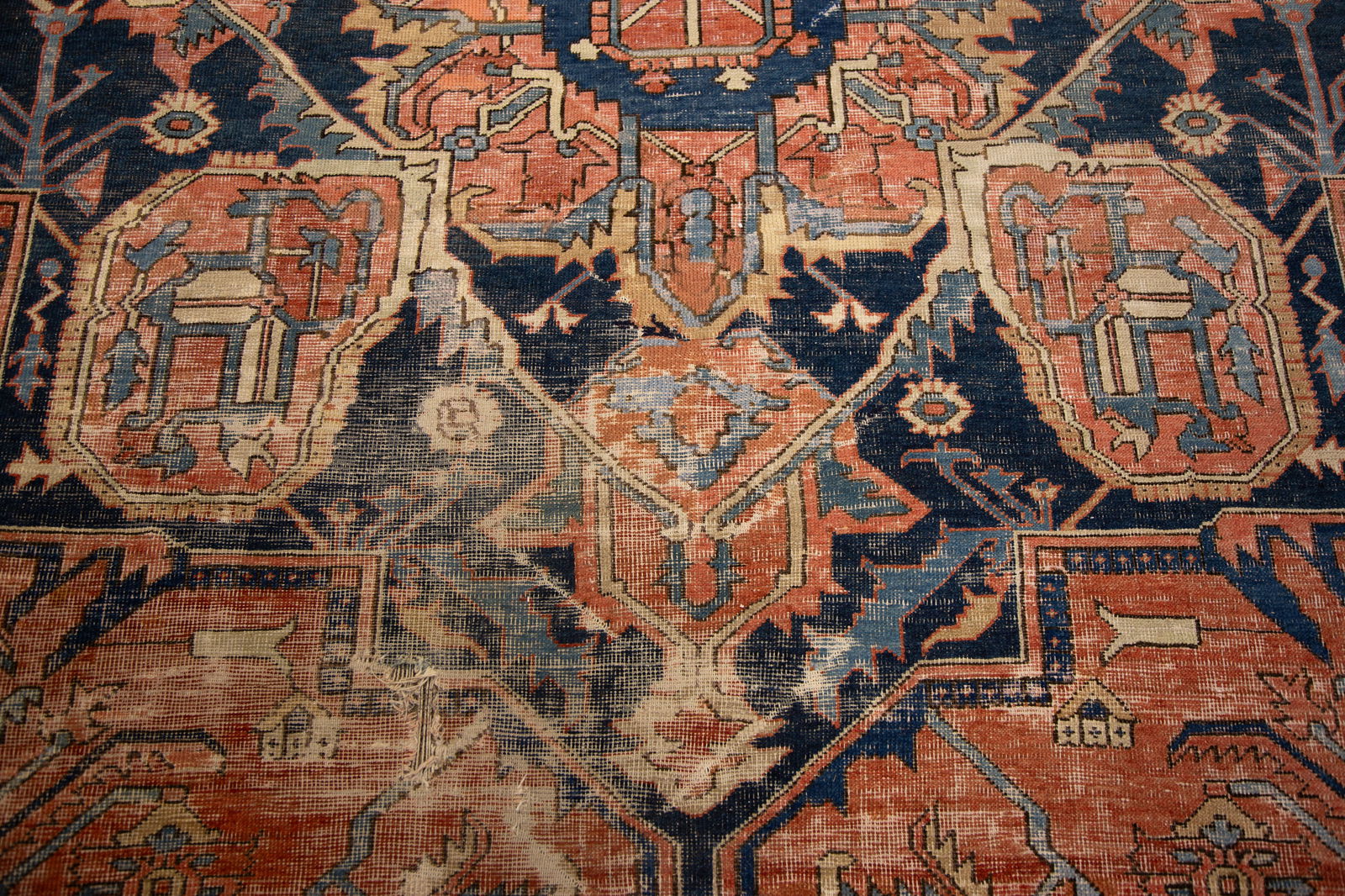 Persian Room-Size Serapi - 2