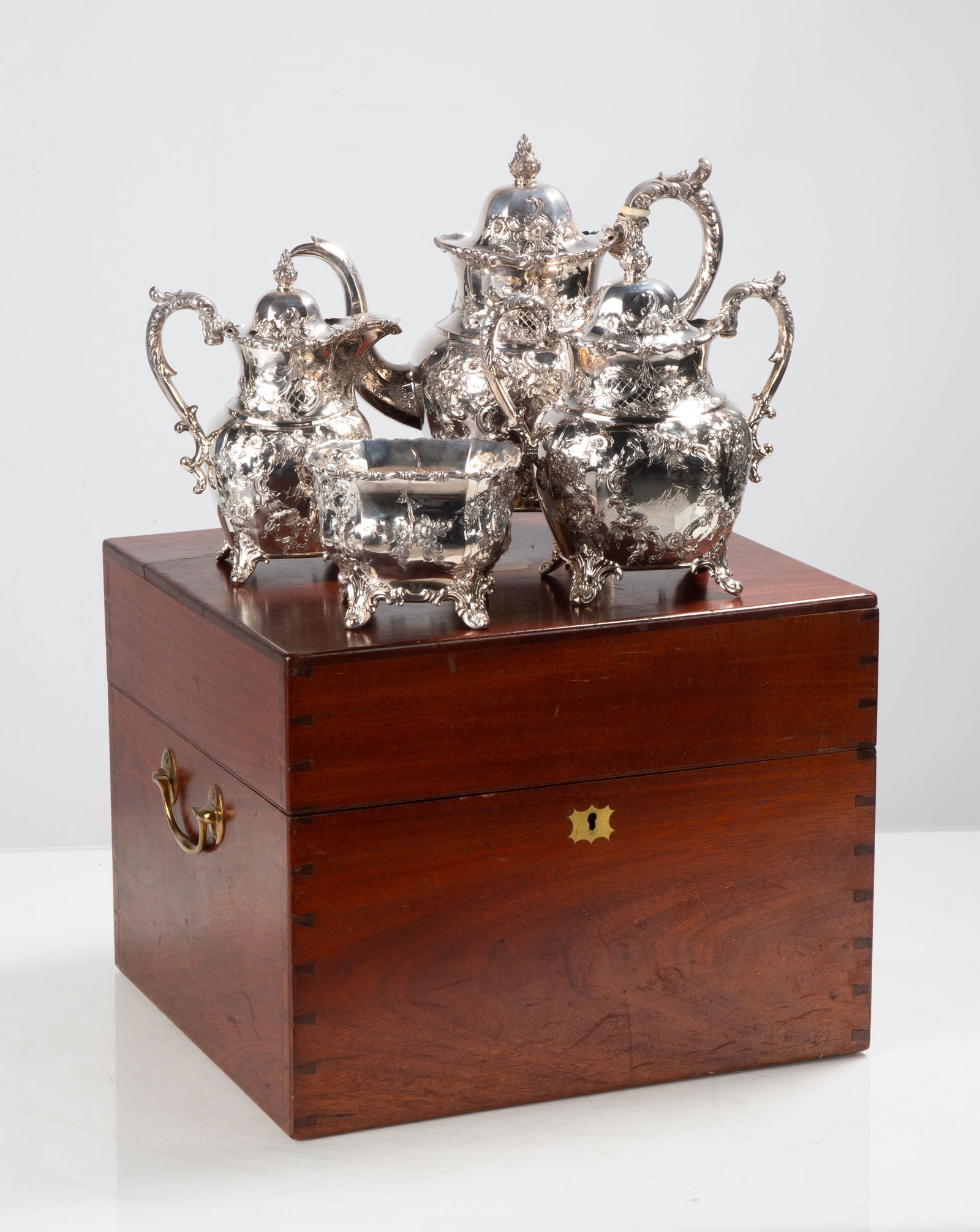William Gale & Son Cased Silver Coffee & Tea Set: William Gale & Son Cased Silver Coffee & Tea Set Retailed by Hayden Brothers & Co., Charleston, South Carolina, mid-19th century. Total weight: 73.93 troy ounces. Case: 11 1/2 x 15 x 13 3/4 in. 