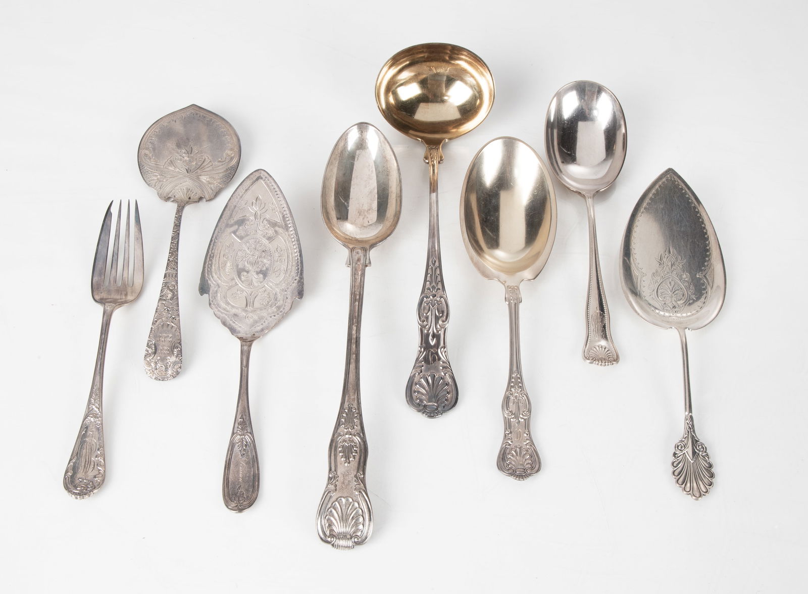 Sterling Silver Serving Pieces, including King's Pattern: Sterling Silver Serving Pieces, including King's Pattern J. E. Caldwell, George Adams or George Aldwinckle, Sunderling and Alastar, Bailey, Banks and Biddle, Blair and Crawford. Total weight: 29.96