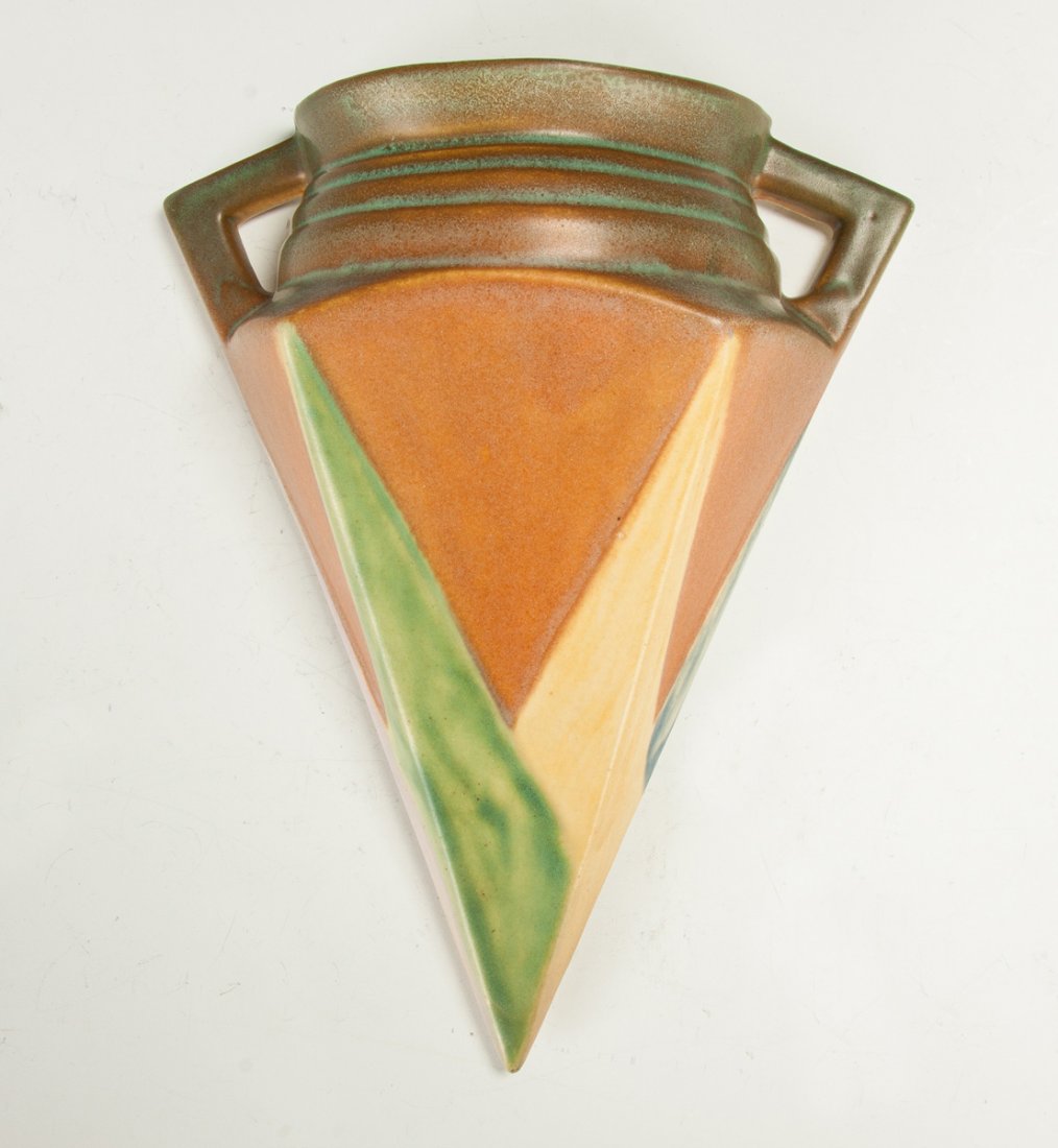 Roseville Futura Wall Pocket (1 of 2)