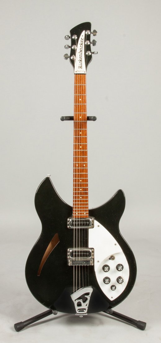 Rickenbacker 330 (1 of 5)