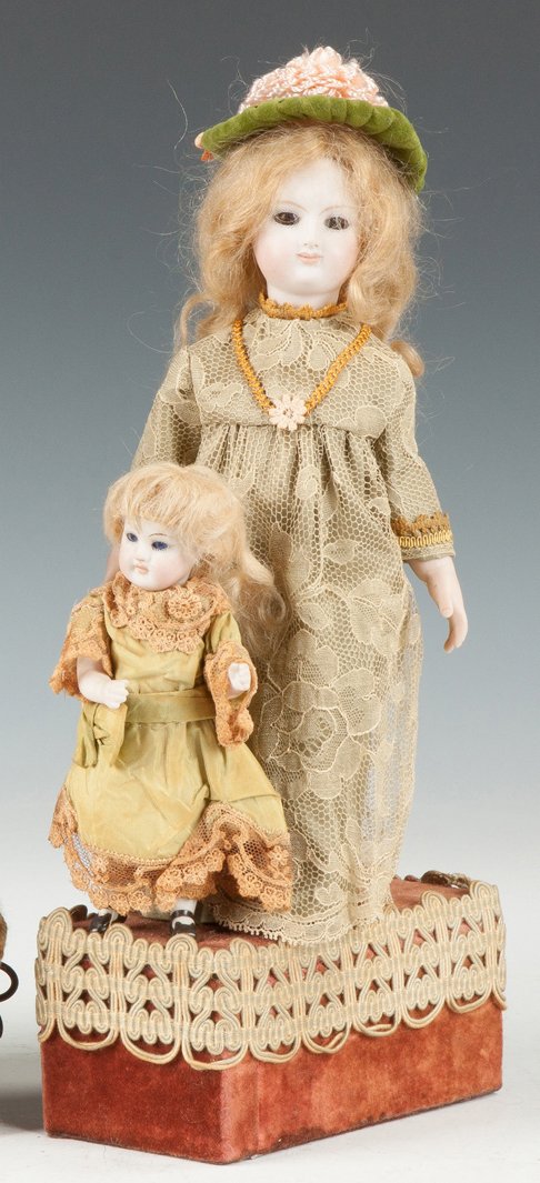German Automaton Musical Mother & Child (1 of 2)