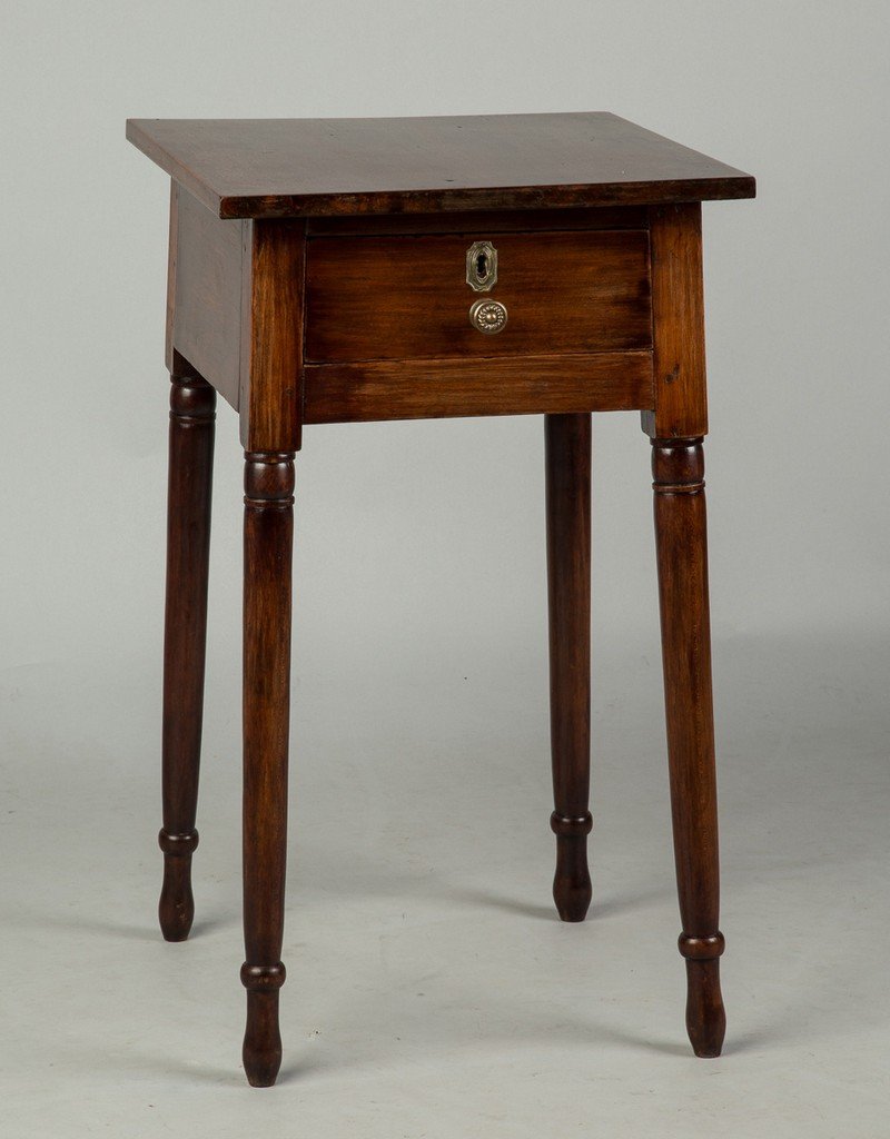 Pennsylvania Sheraton Cherry Splay Leg Table (1 of 2)