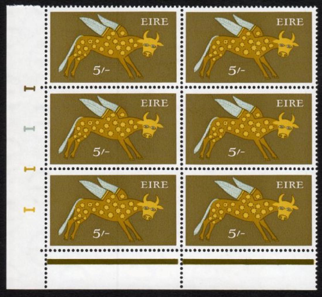 Irish Definitive: 5/- on Harrison paper: 1968 5/- on Harrison paper, corner cylinder block of 6 with full margins, unmounted mint. SG 261, Mi. 224, Hib. D49gj.