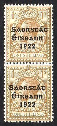 Thom Saorstát Overprint: 1/- vertical pair, upper stamp with "S over é" from R.7/10, fresh u/m mint. This variety is much scarcer from 7/10 than from 10/10. SG 63 var., Mi. 36 I var., Hib. T58e.