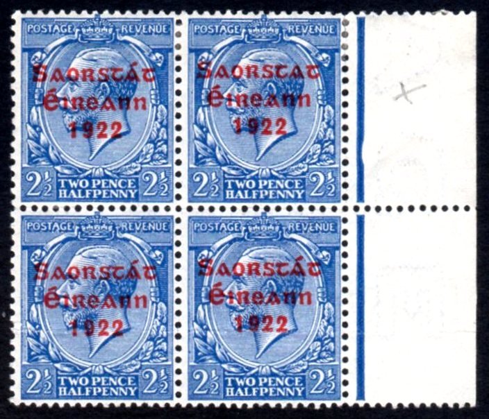 Thom Saorstát Overprint: 2½d marginal block of 4, TR stamp with error missing accent from R.15/12, lower stamps u/m but with gum creasing, fresh appearance, useful for display. SG 56a, Hib T51, T51a.