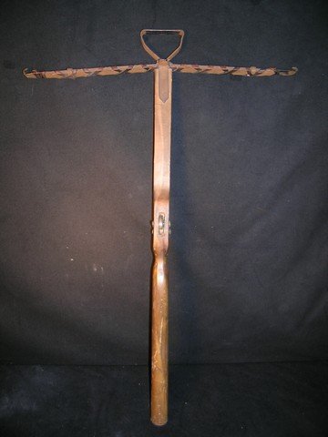 The Lord of the Rings: The Return of the King Cro: From Lord of the Rings: The Return of the King (2003), this is a metal crossbow from the castle scene. Used by a background character in a battle scene of the film. (34x23x5) Oversized item. Additiona
