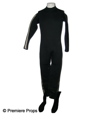 Eric Balfour Screen Worn Mahmoud Costume from The: Wetsuit worn by Eric Balfour as Mahmoud in The Spirit (2008). Mahmoud was the husband of Sand Saref in the film directed by Frank Miller and based upon Will Esiner's classic comic strip.