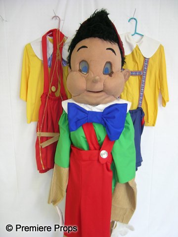 Puppet Costumes: 1 Puppet costume which includes 1 head and 3 separate costumes.
