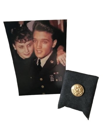 Elvis Presley US Army Pin (1 of 3)