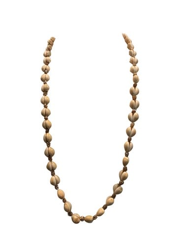 Elvis Presley's Shell Necklace (1 of 1)