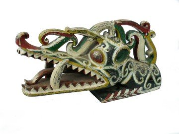 Pirates of the Caribbean: At World's End Dragon Head Pr: From one of the most thrilling in the series "Pirates Of The Caribbean: At World's End" (2007), filled with betrayal and treachery, this is a dramatic elaborately carved and painted screen used dragon