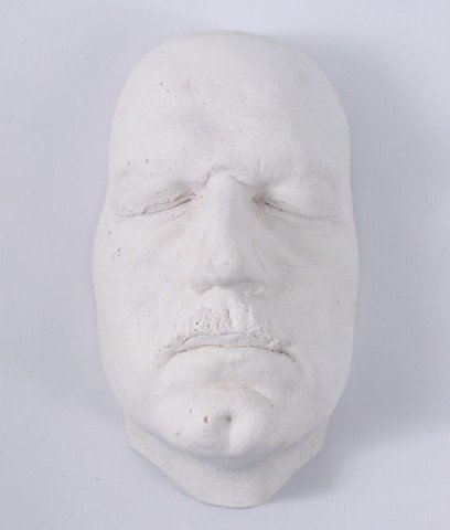 Predator Blain (Jesse Ventura) Life Cast: From the classic Sci-Fi "Predator" (1987), this is a life cast of pre-Governor, post-wrestler Jesse Ventura who played Blain. This was used by the make-up department to create special make-up effects 