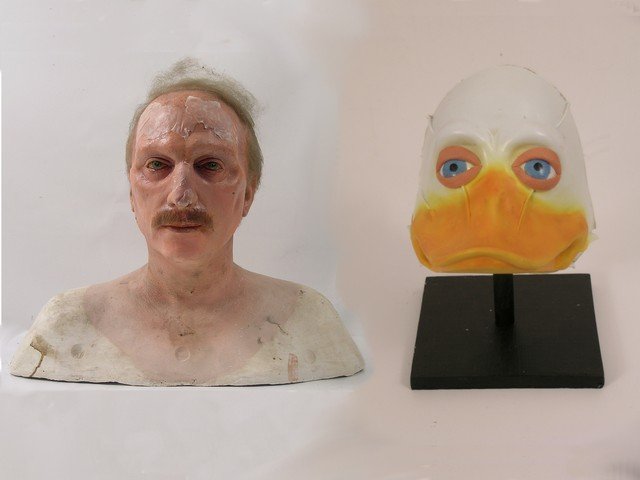 Howard The Duck Dr. Jenning (Jeffrey Jones) Maquette: "Howard The Duck" (1986) was the infamous "controversial" movie produced by George Lucas after the staggering success of "Star Wars". In a time when CGI was virtually non-existent, Howard, a high-test