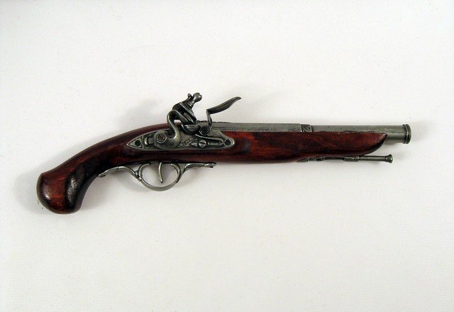 Pirates Of The Caribbean Dead Man's Chest Flintlock: Pirates Of The Caribbean Dead Man's Chest Flintlock Pistol Prop - The "Pirates" franchise is known for almost hyper-scrupulous detail to the look of each motion picture in both photography, costumes, 