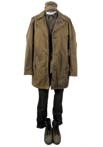 Falling Skies Season 5 Captain Weaver (Will Patton): Colonel Dan Weaver's (Will Patton) screen worn outfit in Season 5, Episodes 1 through 5. Moderate wear. A military man to the very core, this ensemble embodies the ace field officer whose mettle leads