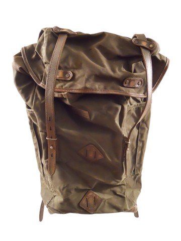 Falling Skies Colonel Weaver (Will Patton) Backpack: Colonel Weaver's (Will Patton) canvas backpack with leather straps. (23x14)