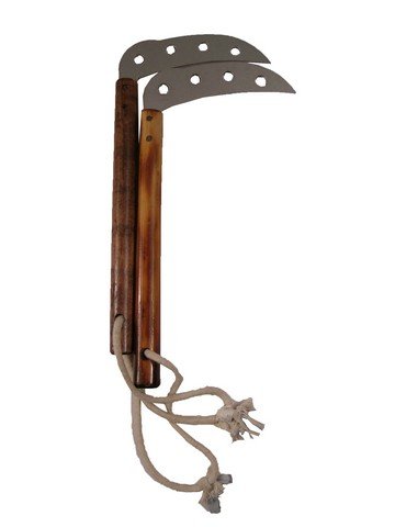 Kill Bill Blade Weapons Movie Props: From Quentin Tarantino's Kill Bill #2 (2004) comes two curved blade weapons. Great movie props to own direct from the production of this highly acclaimed series of films. A definite favorite for movie