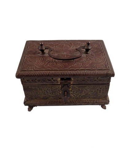 Harry Potter and the Prisoner of Azkaban Flower: Direct from the set of the ever popular Harry Potter and the Prisoner of Azkaban (2004) is a production used grey metal flower designed box. There is a latch on the front of the box and it measures ap