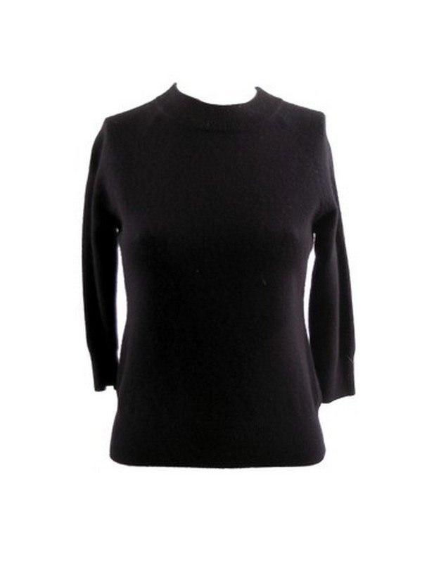 PS I Love You Holly (Hilary Swank) Movie Costumes: Holly's (Hilary Swank) screen worn, black "DKNY" wool 3/4 sleeve sweater (size P)