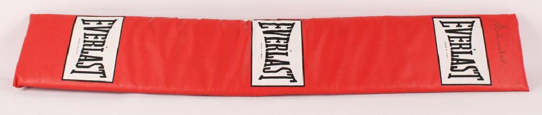 MUHAMMED ALI SIGNED EVERLAST BOXING CORNER POST (1 of 3)