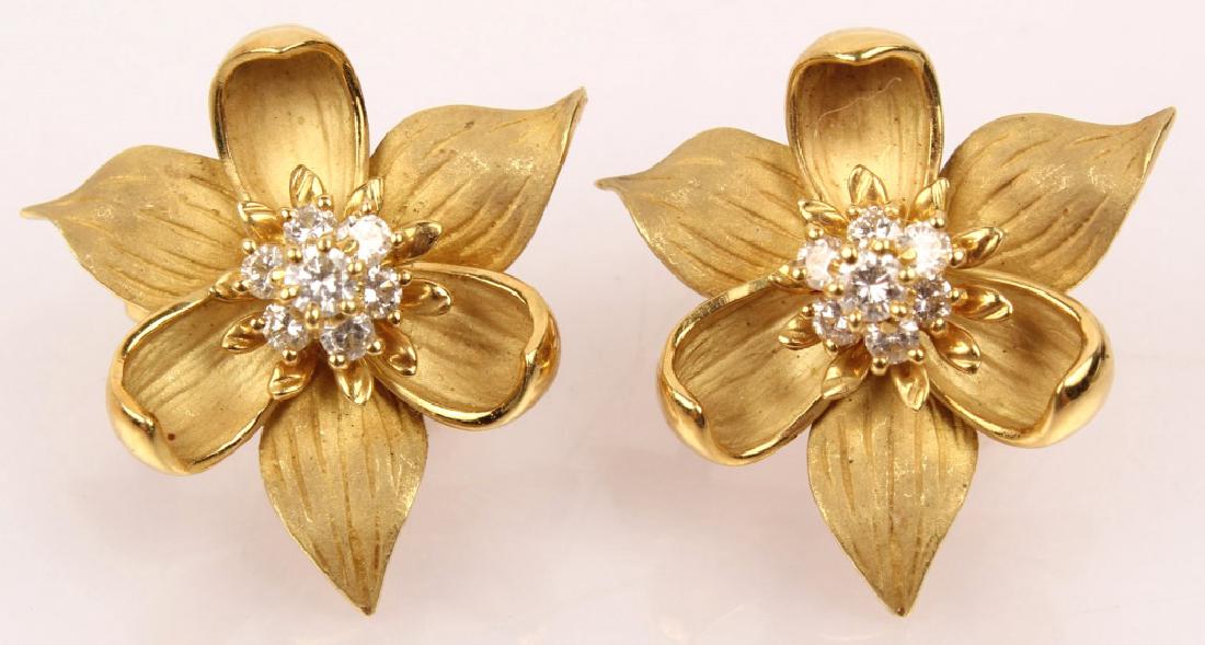 LADIES 18K YELLOW GOLD DIAMOND CLUSTER EARRINGS (1 of 4)