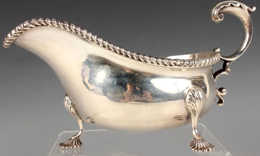 BARKER BROTHERS ENGLISH STERLING SILVER GRAVY BOAT (1 of 3)